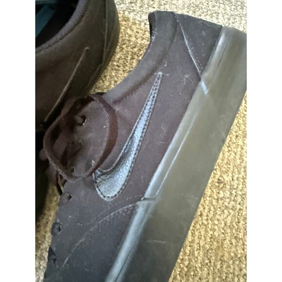 Nike SB blacked out low sneaker Mens size 13 - Picture 4 of 8